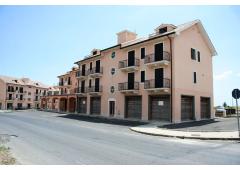 Building for residential use or offices