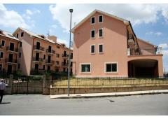 Building for residential use or offices