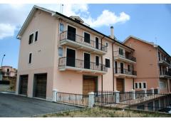 Building for residential use or offices