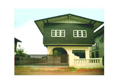 Single home 2 storey near the main road for sale