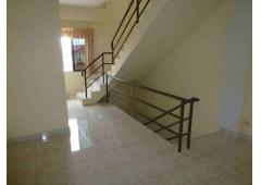Triple Storey Shop house 240 sqm to sale