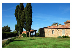 Original and charming holiday farmhouse with pool complex