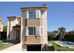 6-bed villa in Riba-roja de Turia (Valencia)
