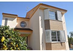 6-bed villa in Riba-roja de Turia (Valencia)