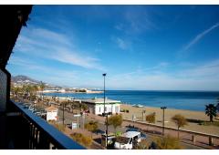 Apartment on seafront in Fuengirola
