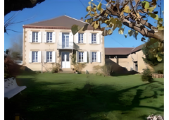 Great Gascony for sale house in vineyards with amazing potential
