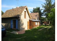 FULLY FURNISHED CHARMING HOUSE, WITH A GARDEN , near Versailles