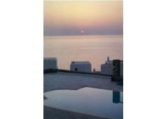 LUXURY VILLA IN MYKONOS