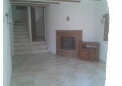 Beautiful 5 Bedroom 2 Bathroom Villa with Private Pool & Parking
