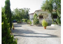 villa +land for sale near granada
