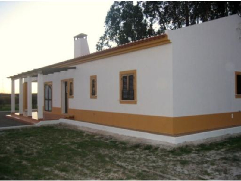 Farmhouse near Sao Domingos