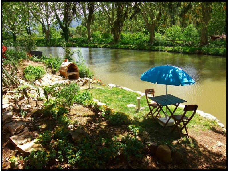 Canal du Midi Cottage with barn to develop and VNF Boar Mooring Price