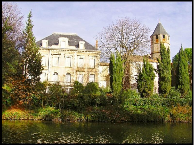 Canal du Midi Cottage with barn to develop and VNF Boar Mooring Price