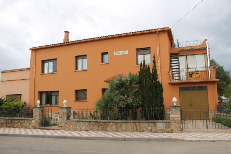 Beautiful Village House in idyllic location near River Ebro Tarragona