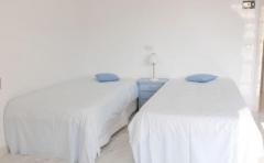 Fully furnished 2 Bedroom - 2 Bathroom Middle Floor Apartment in Atalaya Golf - Marbella
