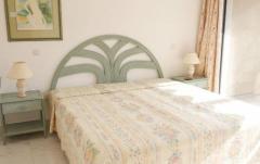 Fully furnished 2 Bedroom - 2 Bathroom Middle Floor Apartment in Atalaya Golf - Marbella