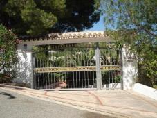 Four bed detached villa