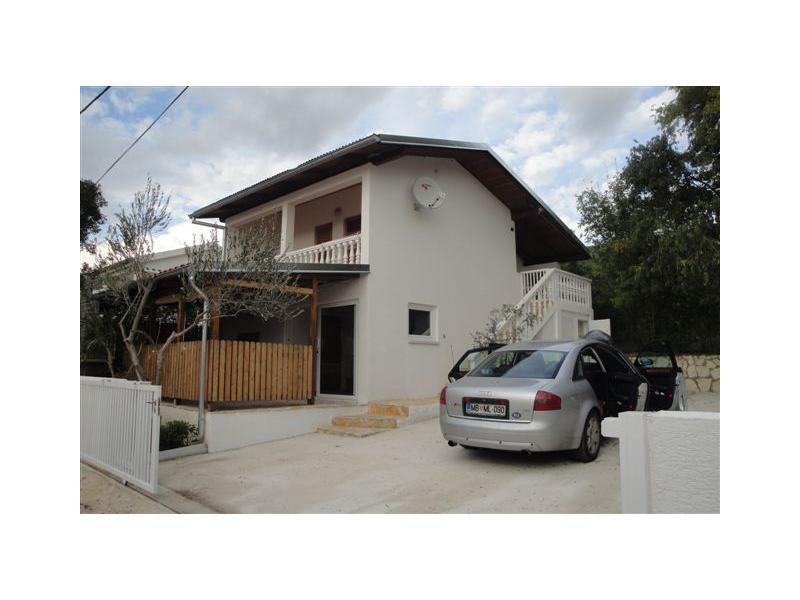 apartments 30m from seaside in a small village cicingaj