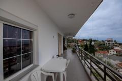 Villa with sea view and rental potential