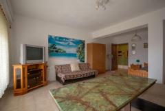 Villa with sea view and rental potential