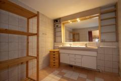 Villa with sea view and rental potential