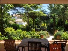 DETATCHED HOUSE WITH 3 FLOORS NEAR BEACHES AND SHOPPING MALLS