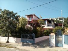DETATCHED HOUSE WITH 3 FLOORS NEAR BEACHES AND SHOPPING MALLS