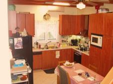 DETATCHED HOUSE WITH 3 FLOORS NEAR BEACHES AND SHOPPING MALLS
