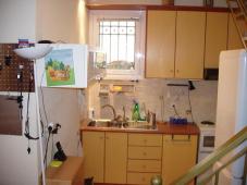 DETATCHED HOUSE WITH 3 FLOORS NEAR BEACHES AND SHOPPING MALLS