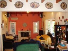 DETATCHED HOUSE WITH 3 FLOORS NEAR BEACHES AND SHOPPING MALLS