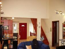 DETATCHED HOUSE WITH 3 FLOORS NEAR BEACHES AND SHOPPING MALLS