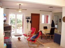DETATCHED HOUSE WITH 3 FLOORS NEAR BEACHES AND SHOPPING MALLS