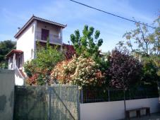 DETATCHED HOUSE WITH 3 FLOORS NEAR BEACHES AND SHOPPING MALLS