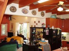 DETATCHED HOUSE WITH 3 FLOORS NEAR BEACHES AND SHOPPING MALLS